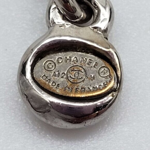 Authentic CHANEL CC with stone Necklace Silver Color - Picture 3 of 14